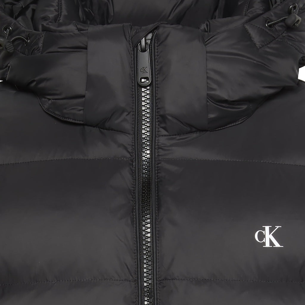CALVIN KLEIN LVRGG NYLON ZIP OFF HOOD DOWN en color NEGRO (6)