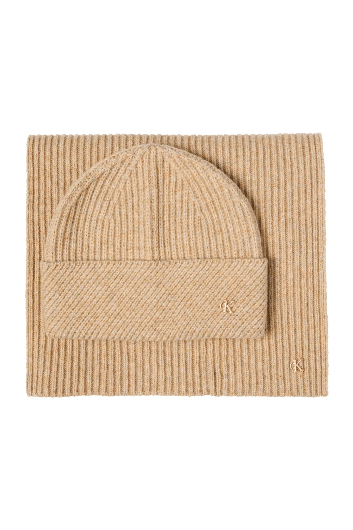 CALVIN KLEIN LVFG METAL BEANIE SCARF GIFTS en color BEIS (2)