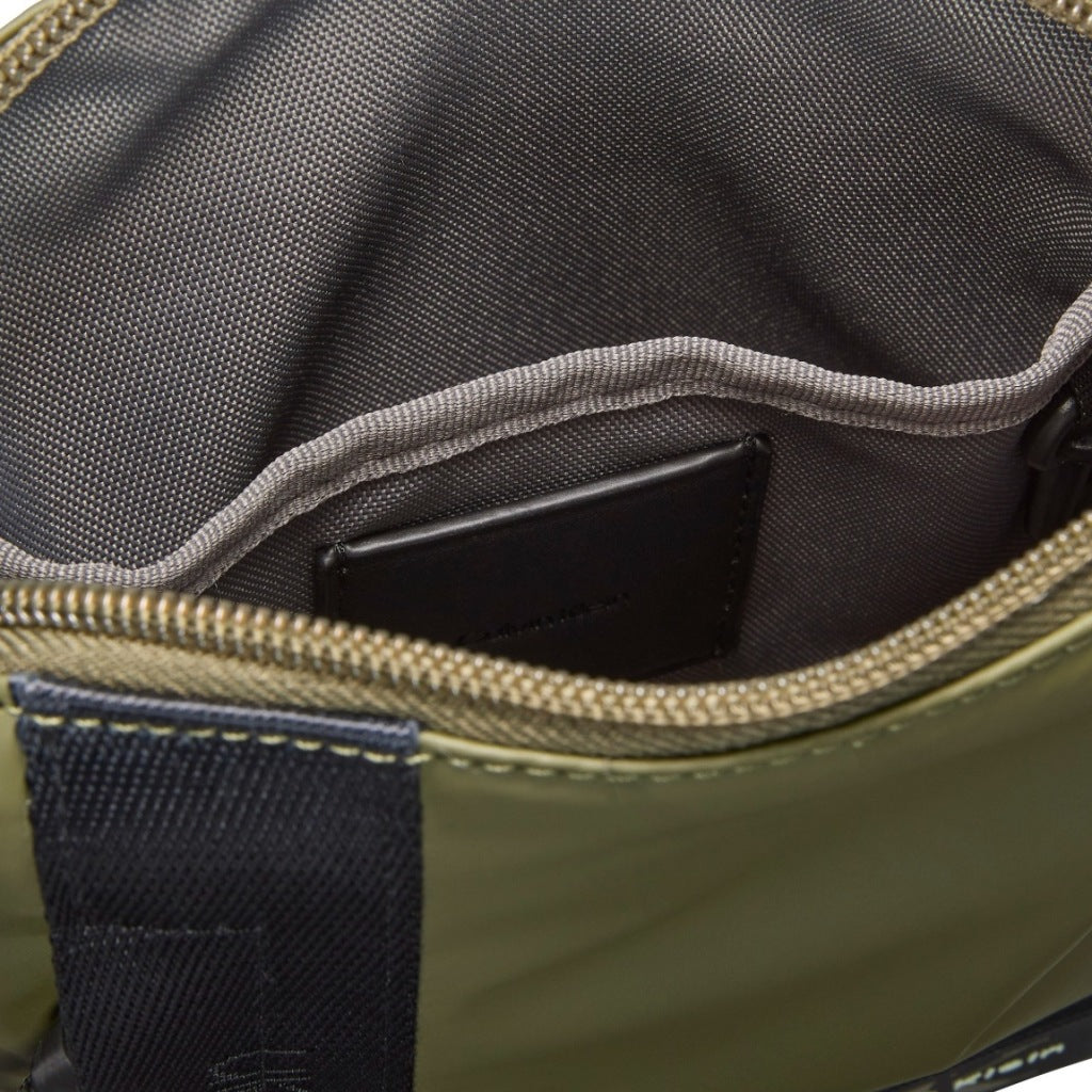 CALVIN KLEIN LVDG RUBBERIZED REPORTER en color VERDE (6)