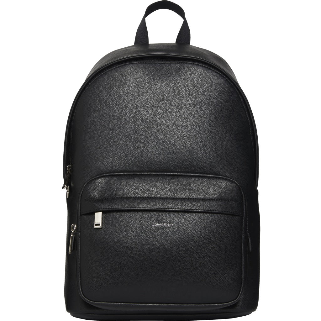 CALVIN KLEIN LVDG RAISED ROUND BACKPACK en color NEGRO (4)