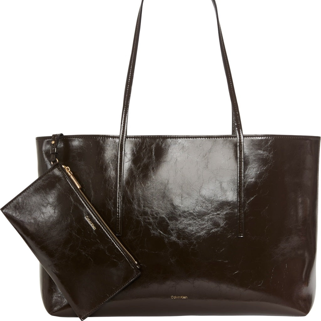CALVIN KLEIN LVFG FOIL LOGO GLOSSY TOTE PO en color MARRON (4)