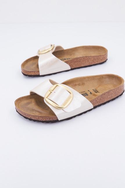 BIRKENSTOCK MADRID BIG BUCKLE BF GRACEF en color ORO (1)