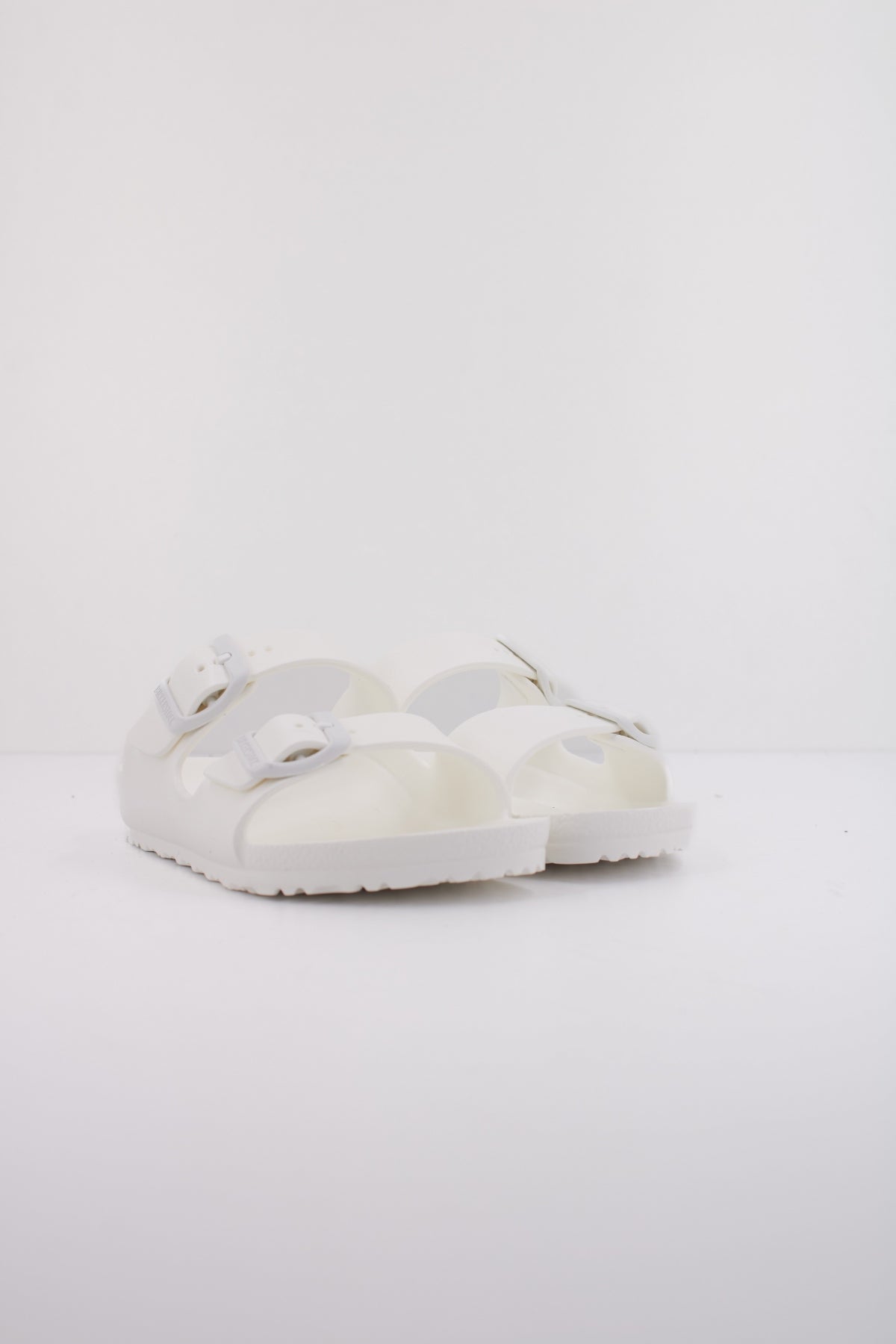 BIRKENSTOCK ARIZONA EVA PLAYGROUND en color BLANCO (2)