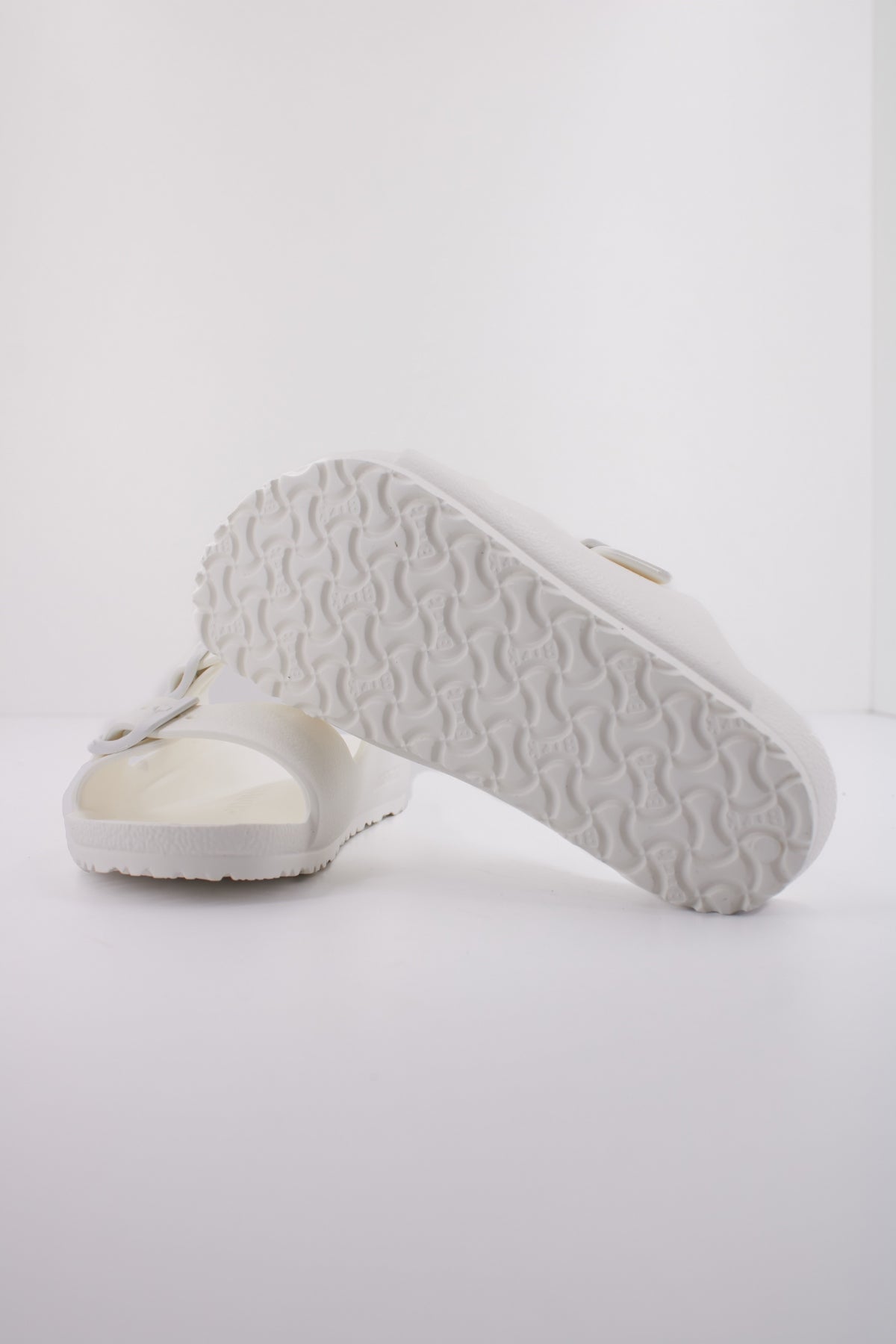 BIRKENSTOCK ARIZONA EVA PLAYGROUND en color BLANCO (5)