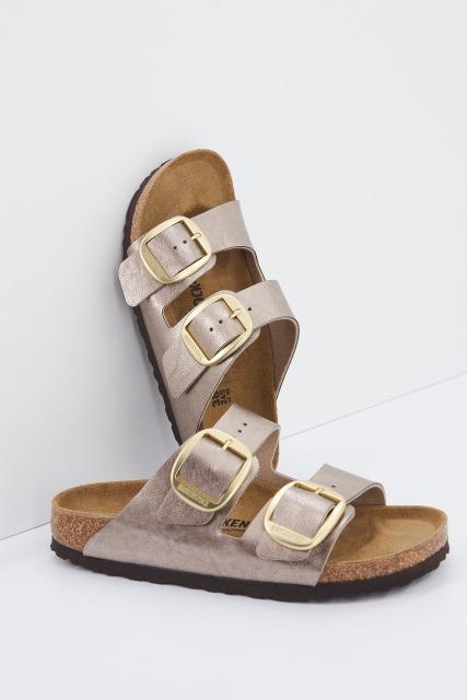 BIRKENSTOCK ARIZONA en color ORO (1)