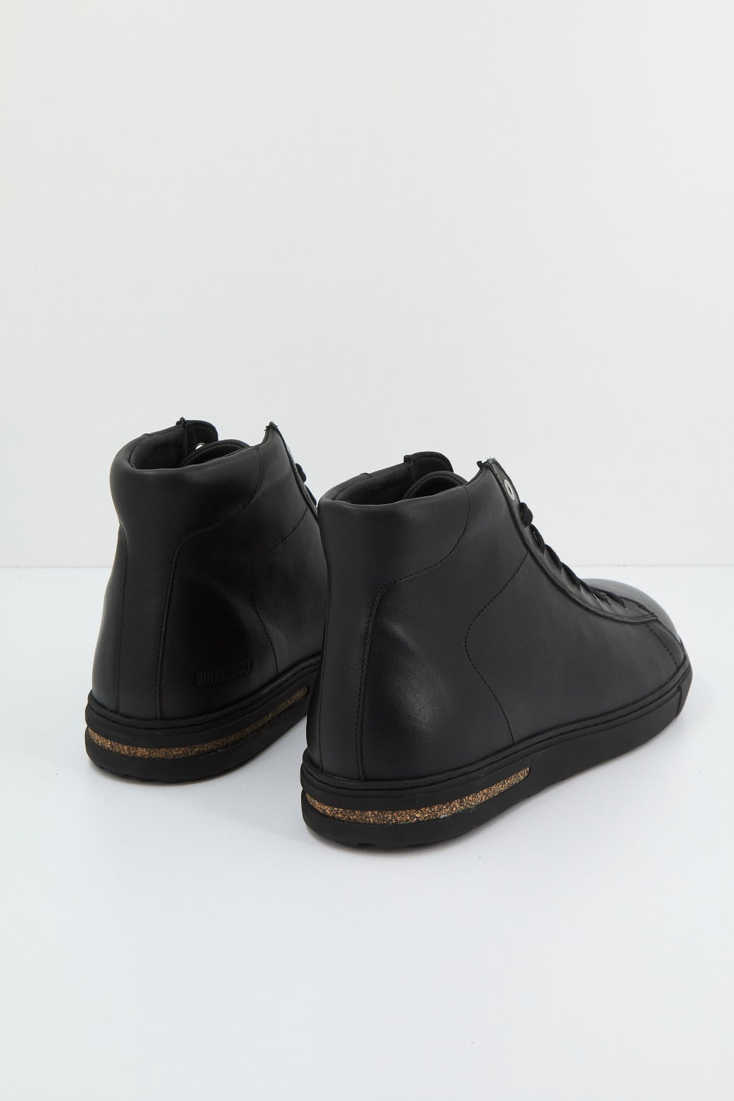 BIRKENSTOCK BEND MID SMOOTH en color NEGRO (3)