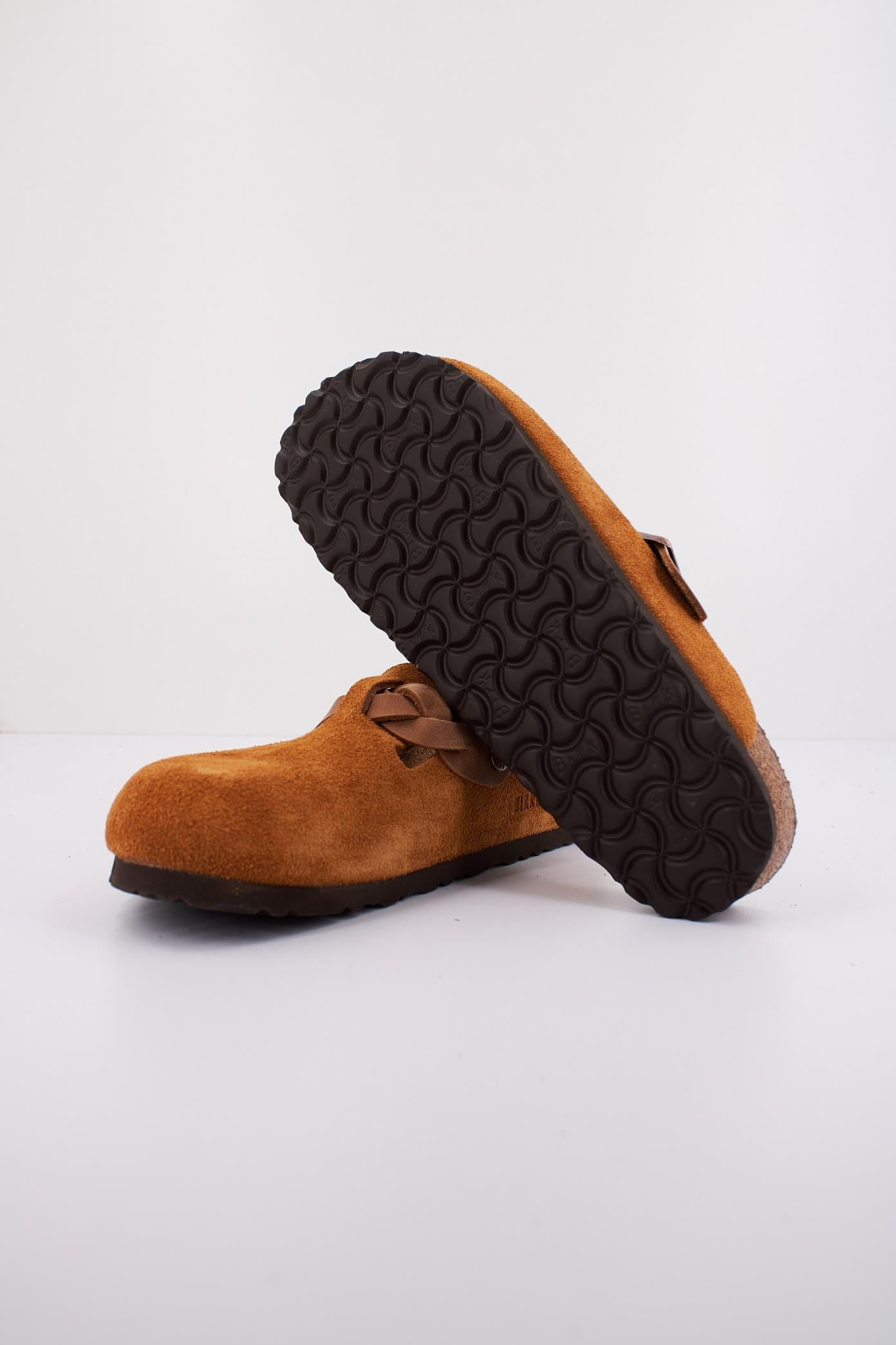 BIRKENSTOCK BOSTON BRAIDED SUEDE en color MARRON CLARO (5)
