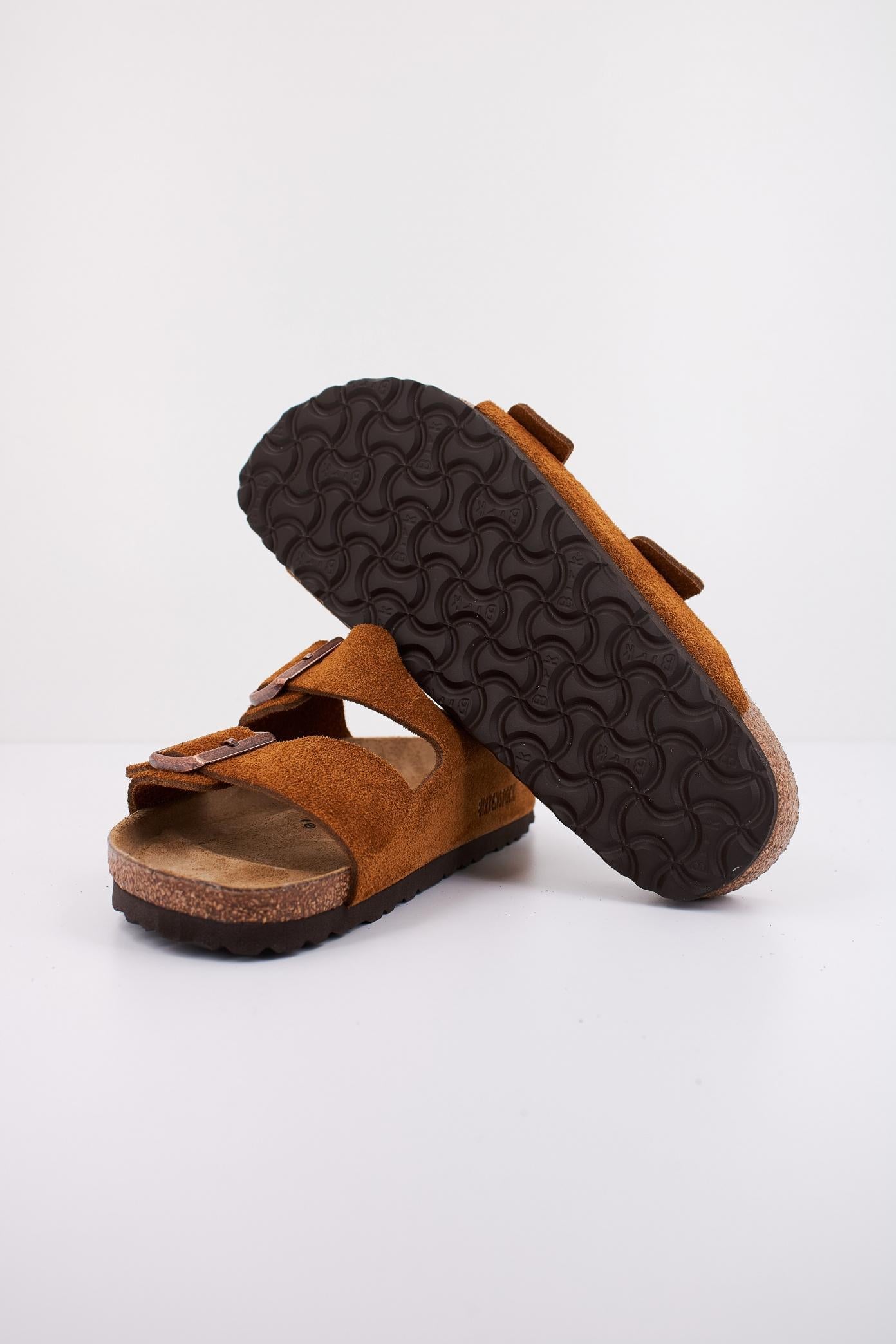 BIRKENSTOCK en color MARRON CLARO (5)