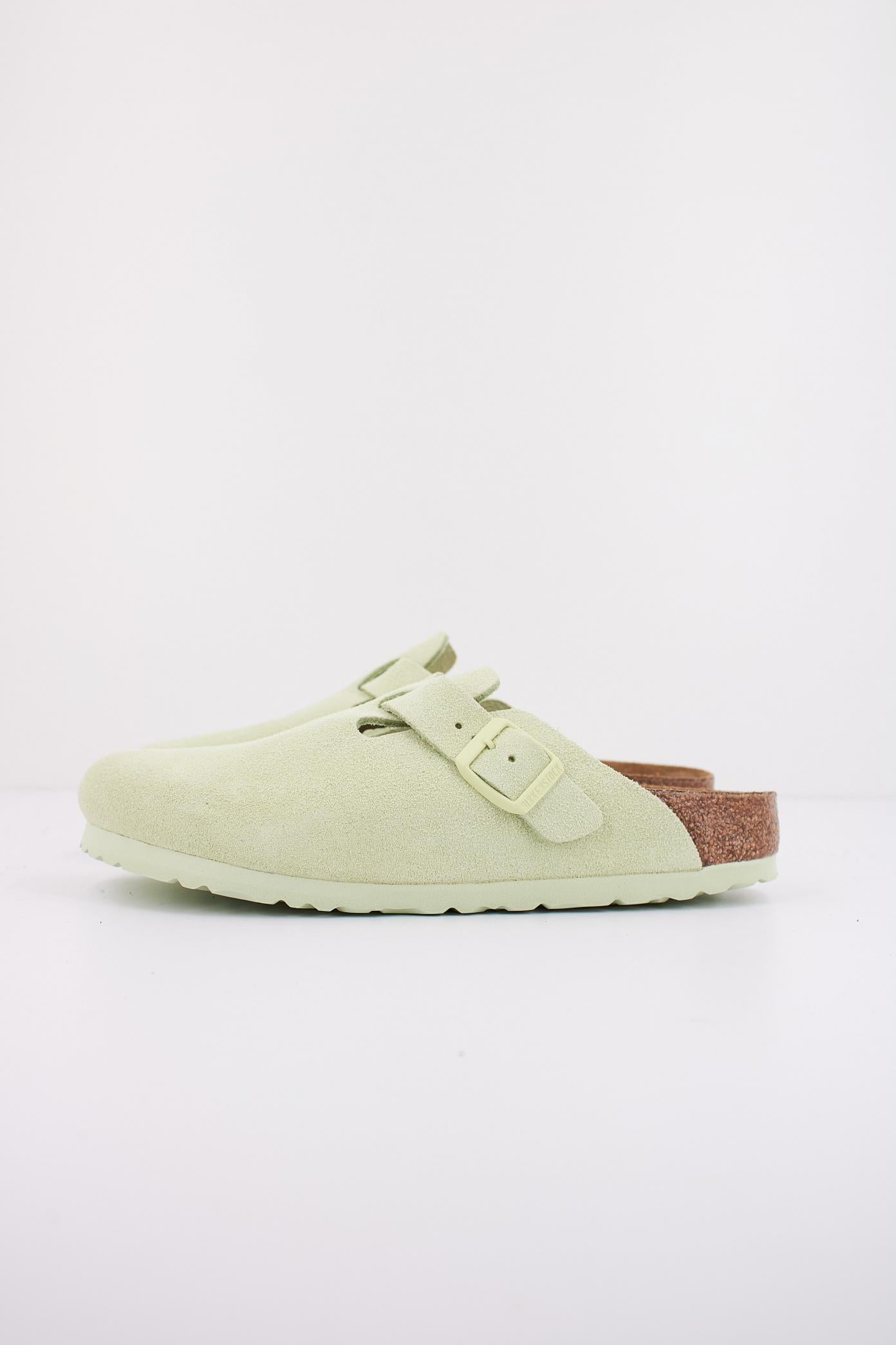 BIRKENSTOCK BOSTON SUEDE LEATHER en color VERDE (1)