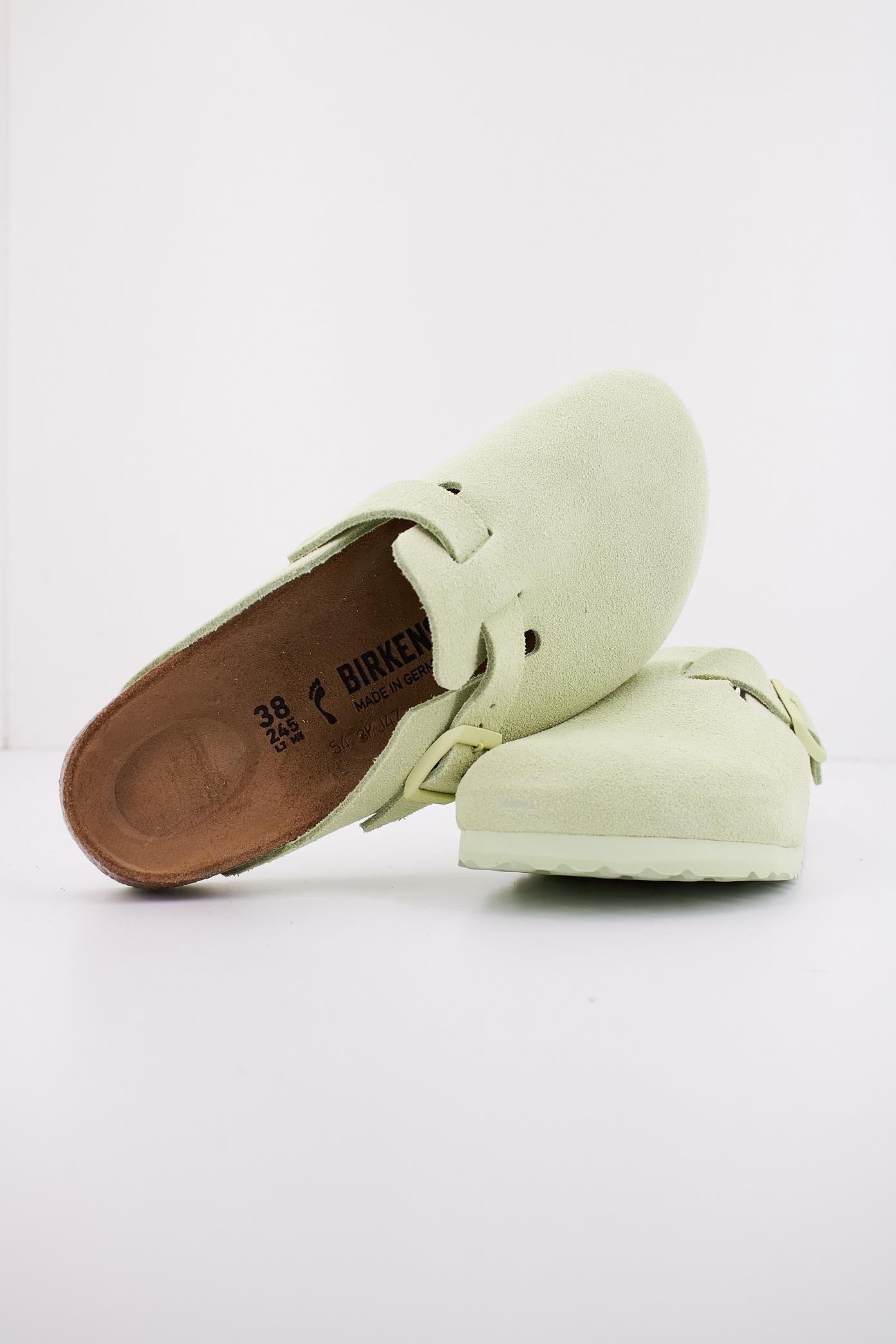 BIRKENSTOCK BOSTON SUEDE LEATHER en color VERDE (4)