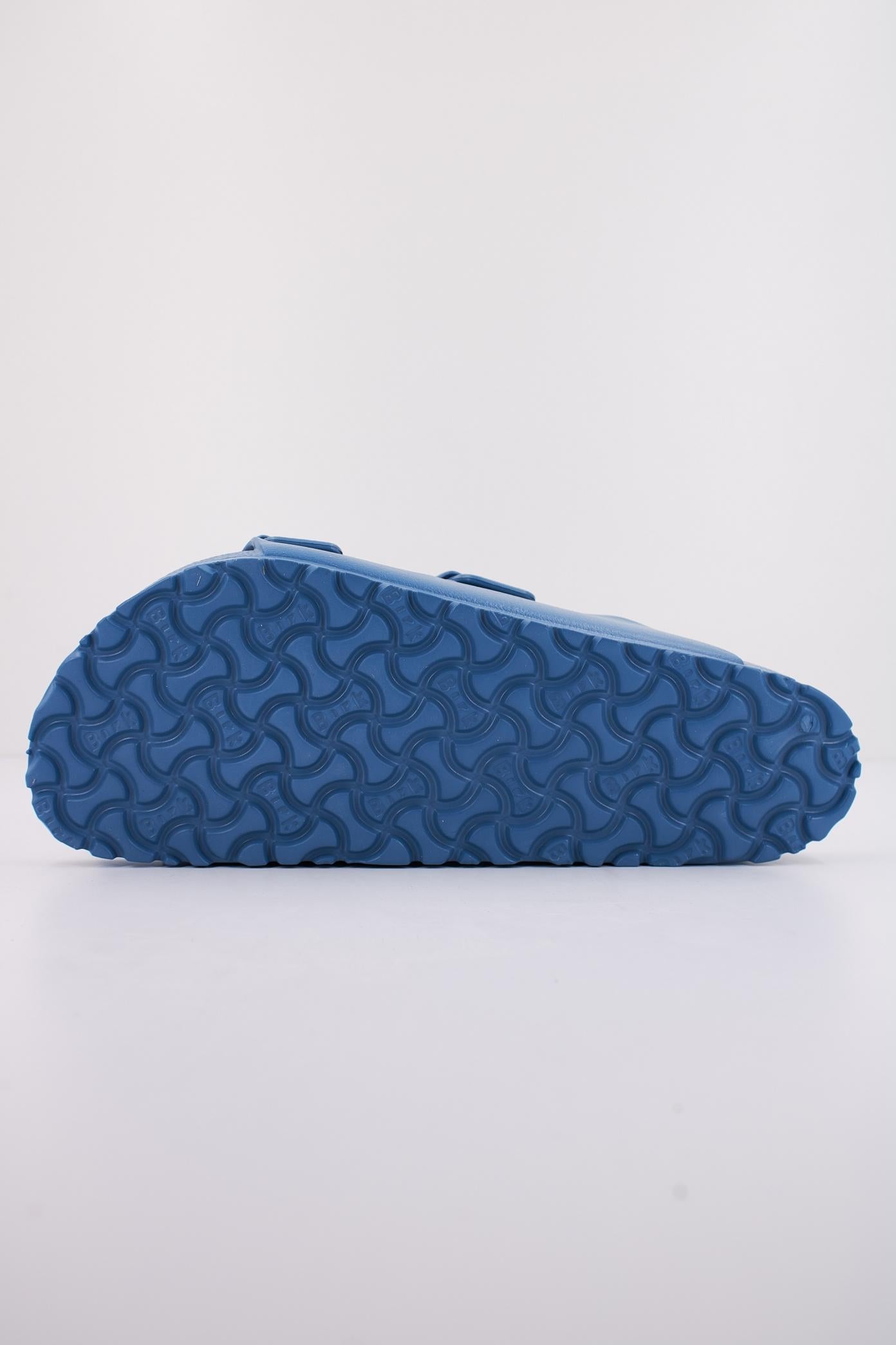 BIRKENSTOCK ARIZONA ESSENTIALS EVA en color AZUL (4)