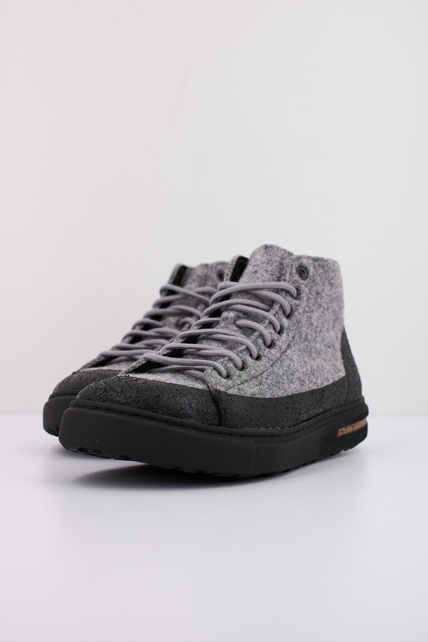 BIRKENSTOCK BEND en color GRIS (2)