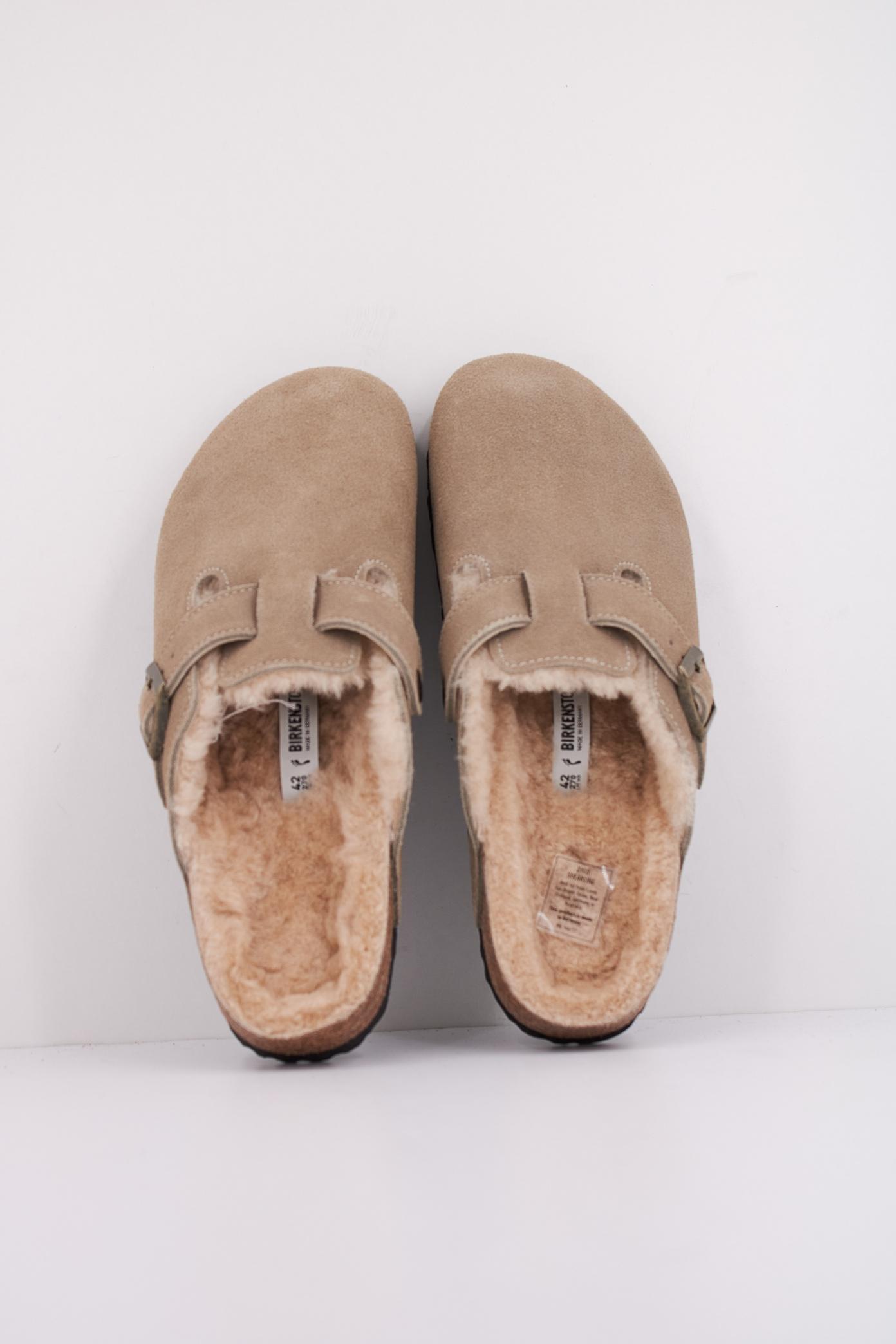 BIRKENSTOCK BI BOSTON SHEARLING en color MARRON CLARO (3)