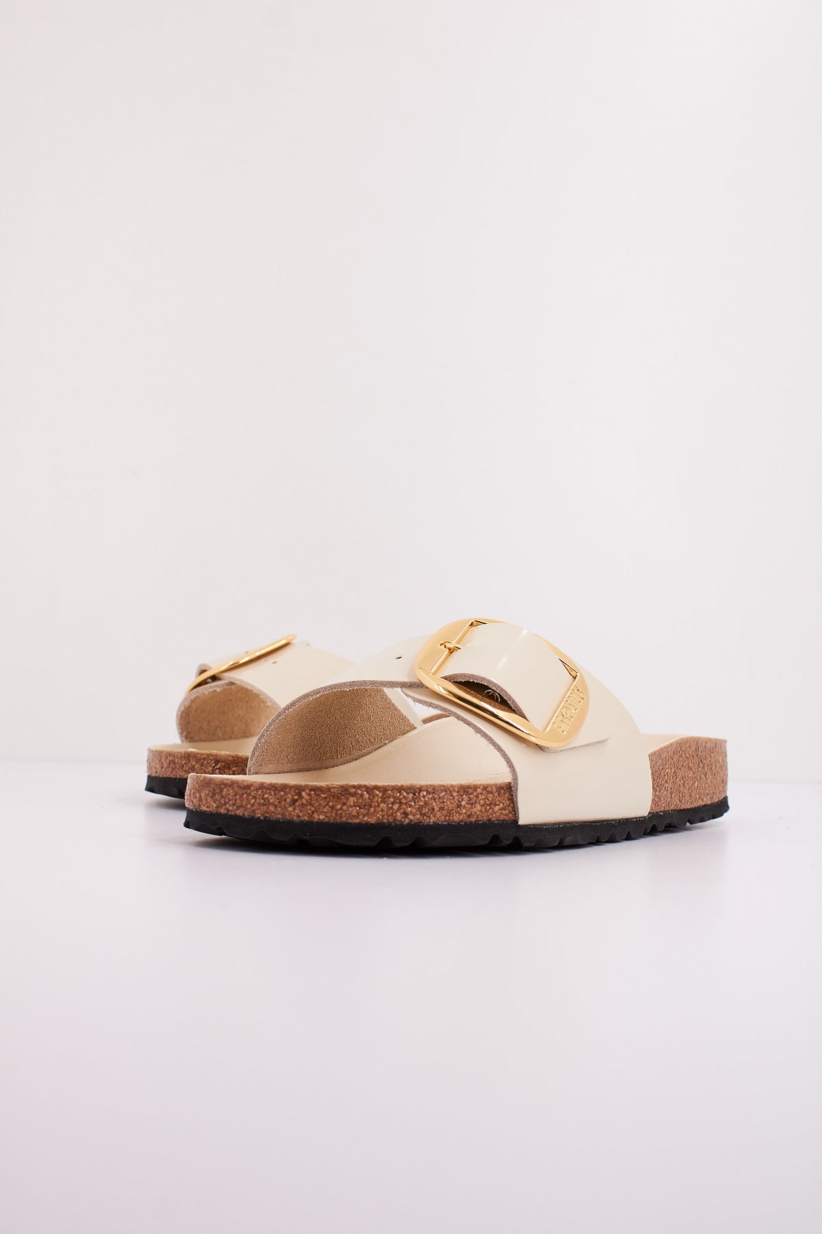 BIRKENSTOCK MADRID BIG BUCKLE en color BEIS (2)