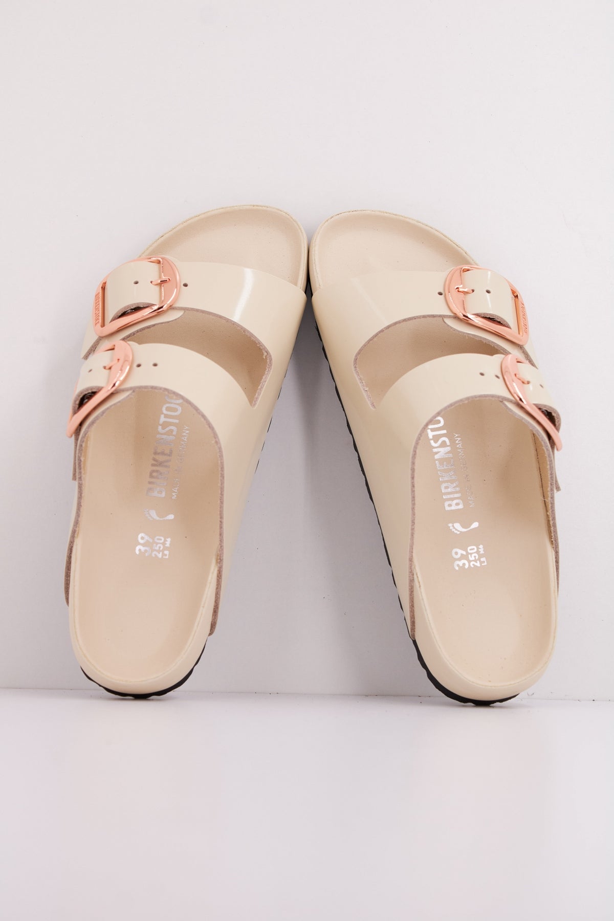 BIRKENSTOCK ARIZONA BIG BUCKLE en color BEIS (3)