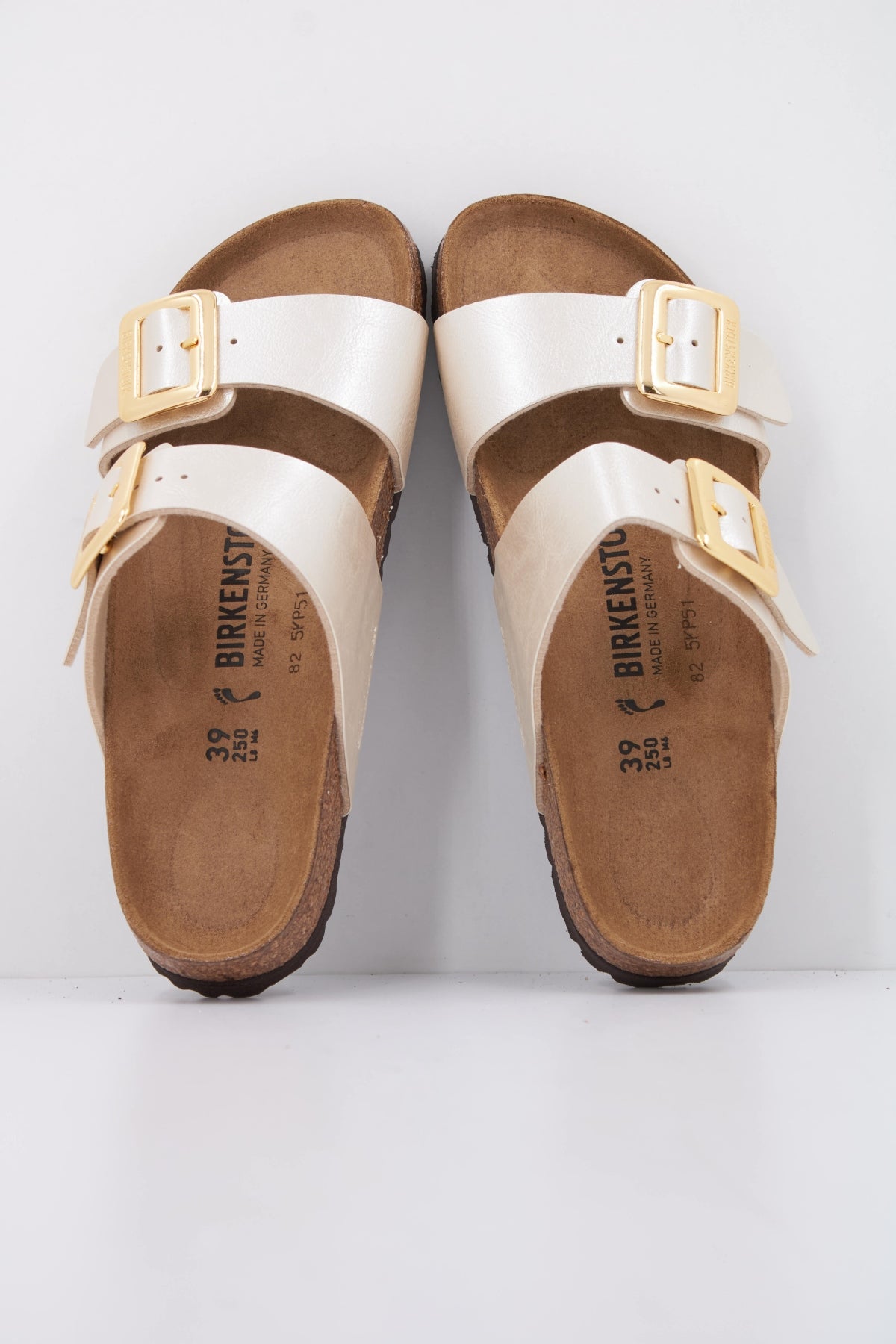 BIRKENSTOCK SYDNEY CUSHION BUCKLE en color ORO (3)