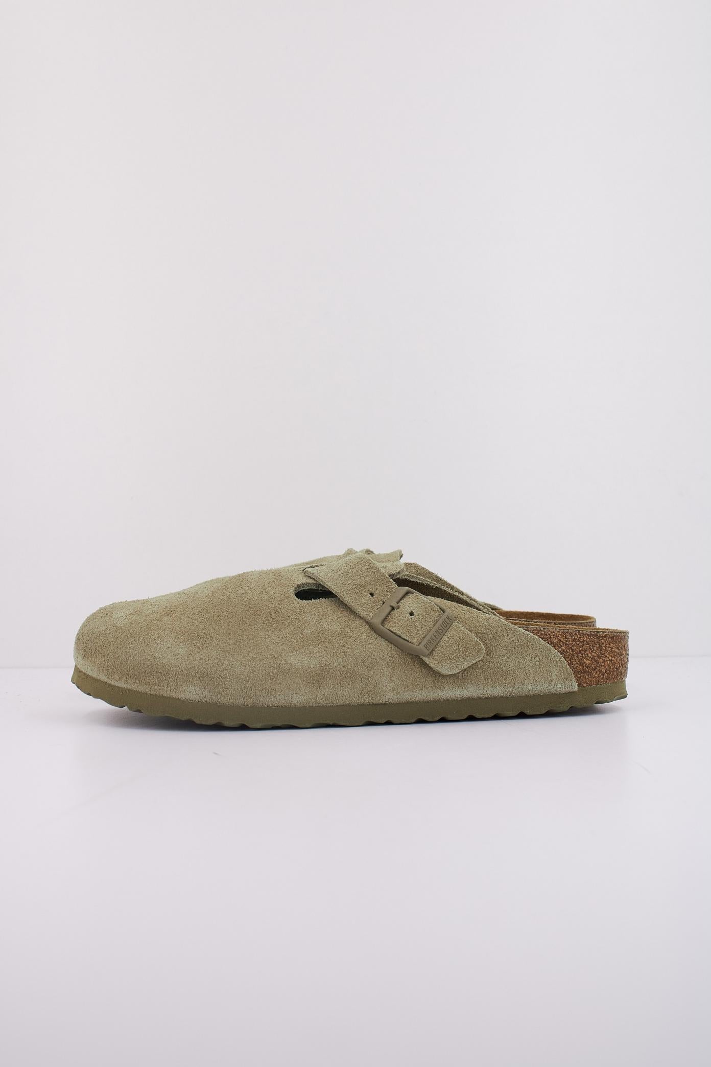 BIRKENSTOCK BOSTON LEVE en color BEIS  (1)
