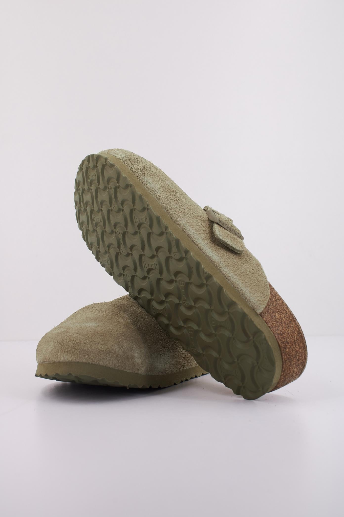 BIRKENSTOCK BOSTON LEVE en color BEIS (5)