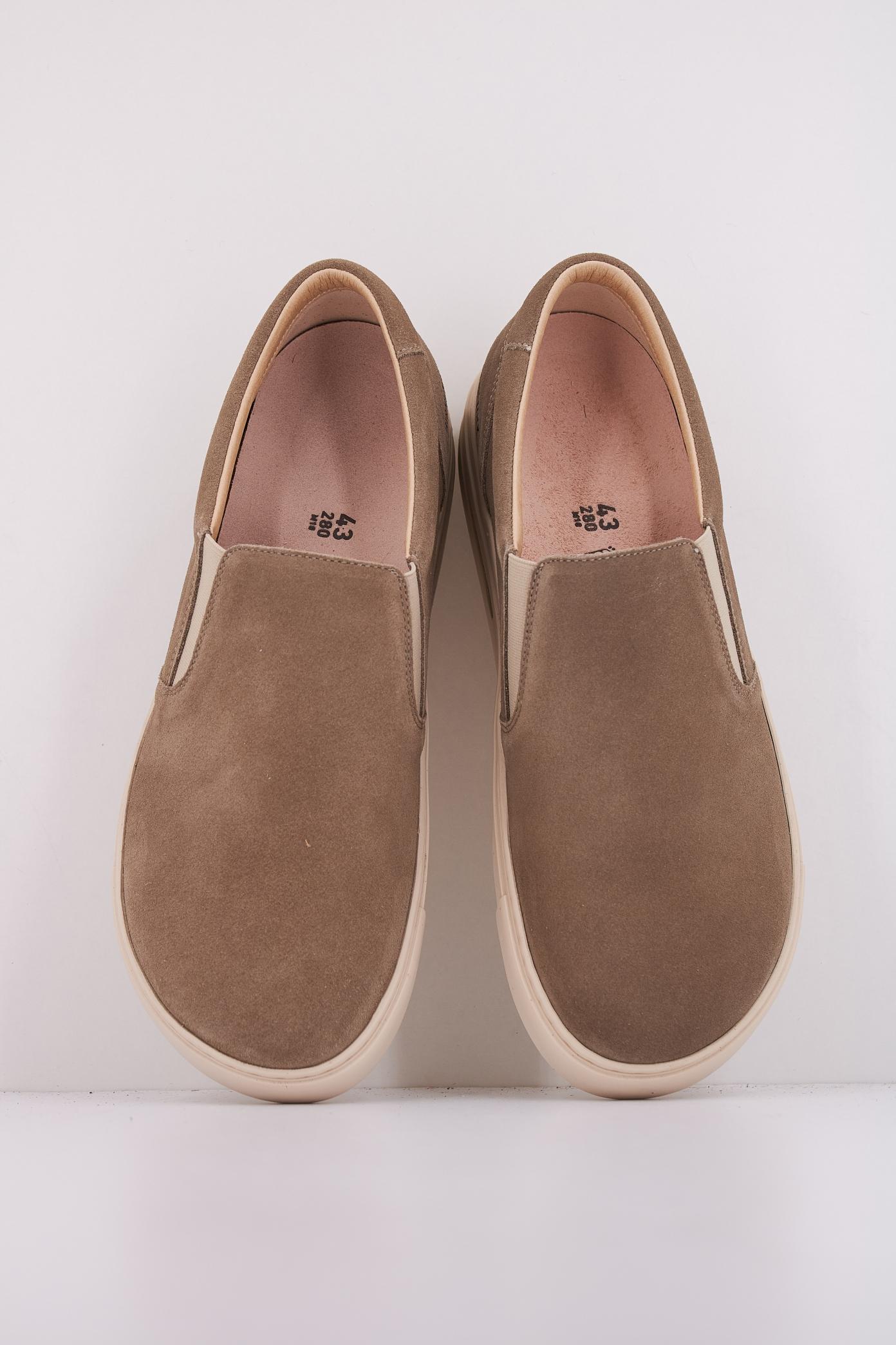 BIRKENSTOCK OSWEGO LEVE en color MARRON (3)