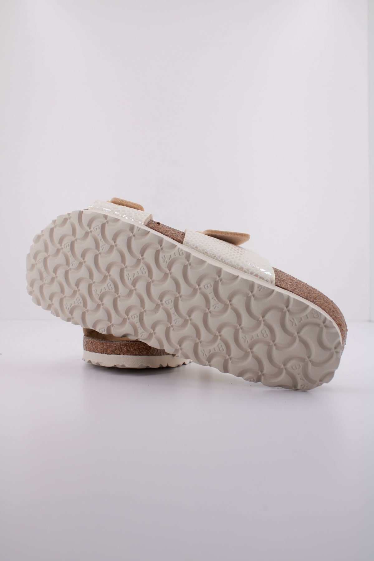 BIRKENSTOCK SYDNEY CUSHION BUCKLE en color BEIS (5)