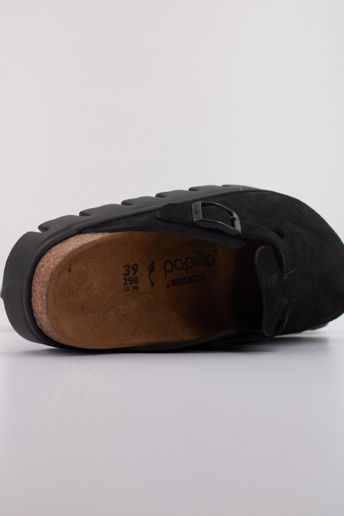 BIRKENSTOCK BOSTON PAP CHUNKY en color NEGRO (5)