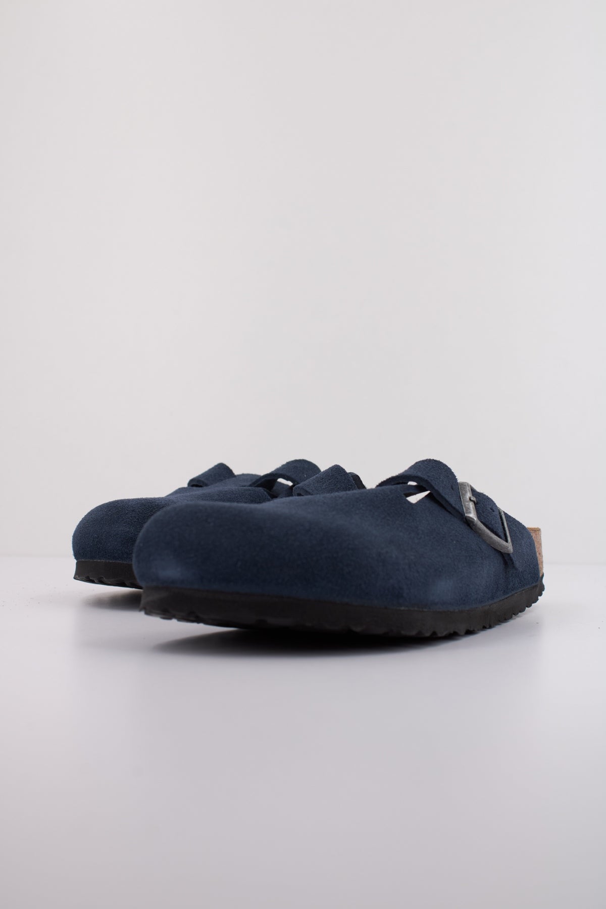 BIRKENSTOCK RELAXED FIT CARGO DENIM PANTS en color AZUL (2)