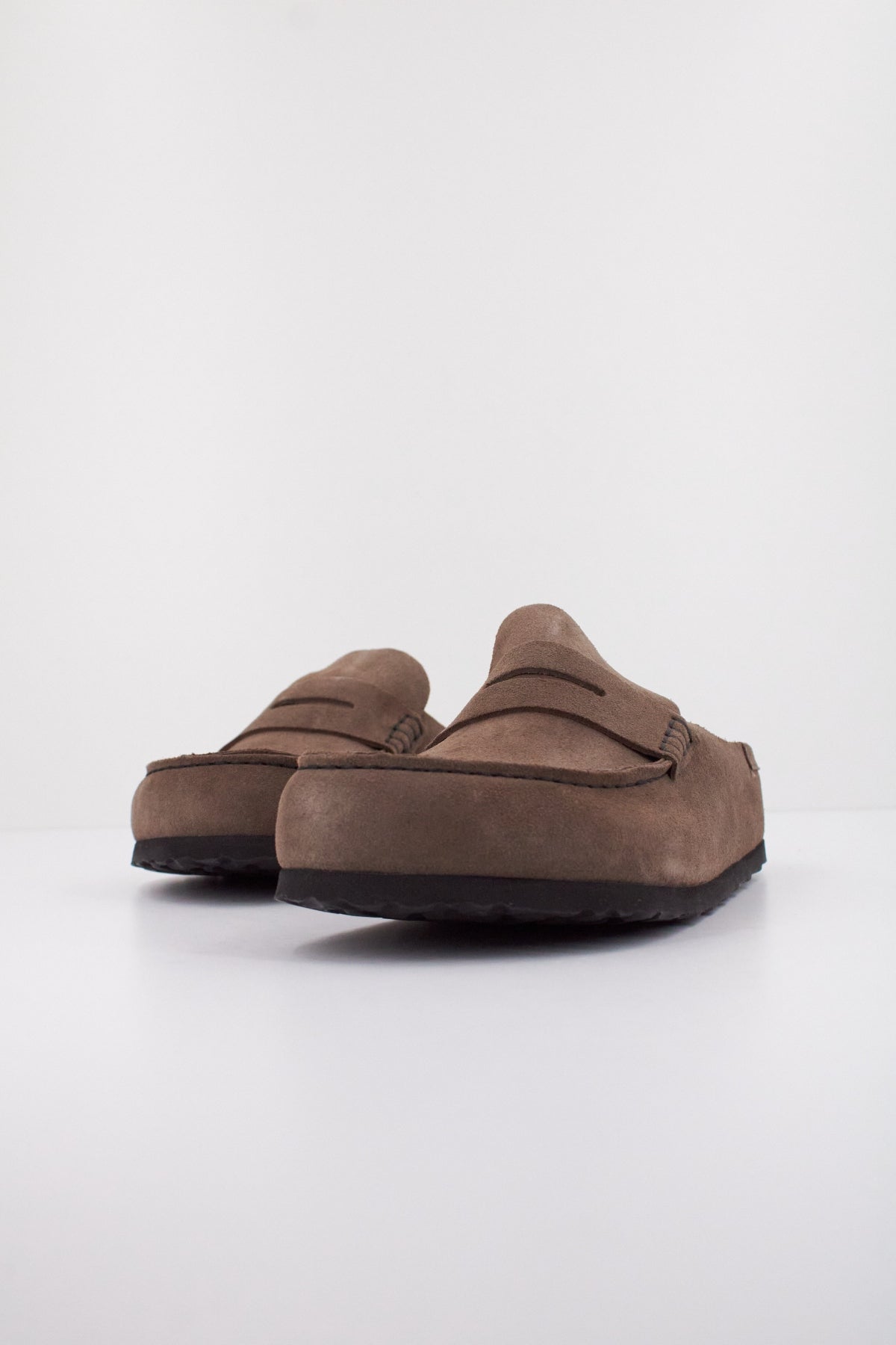 BIRKENSTOCK NAPLES WRAPPED LEVE en color BEIS (2)