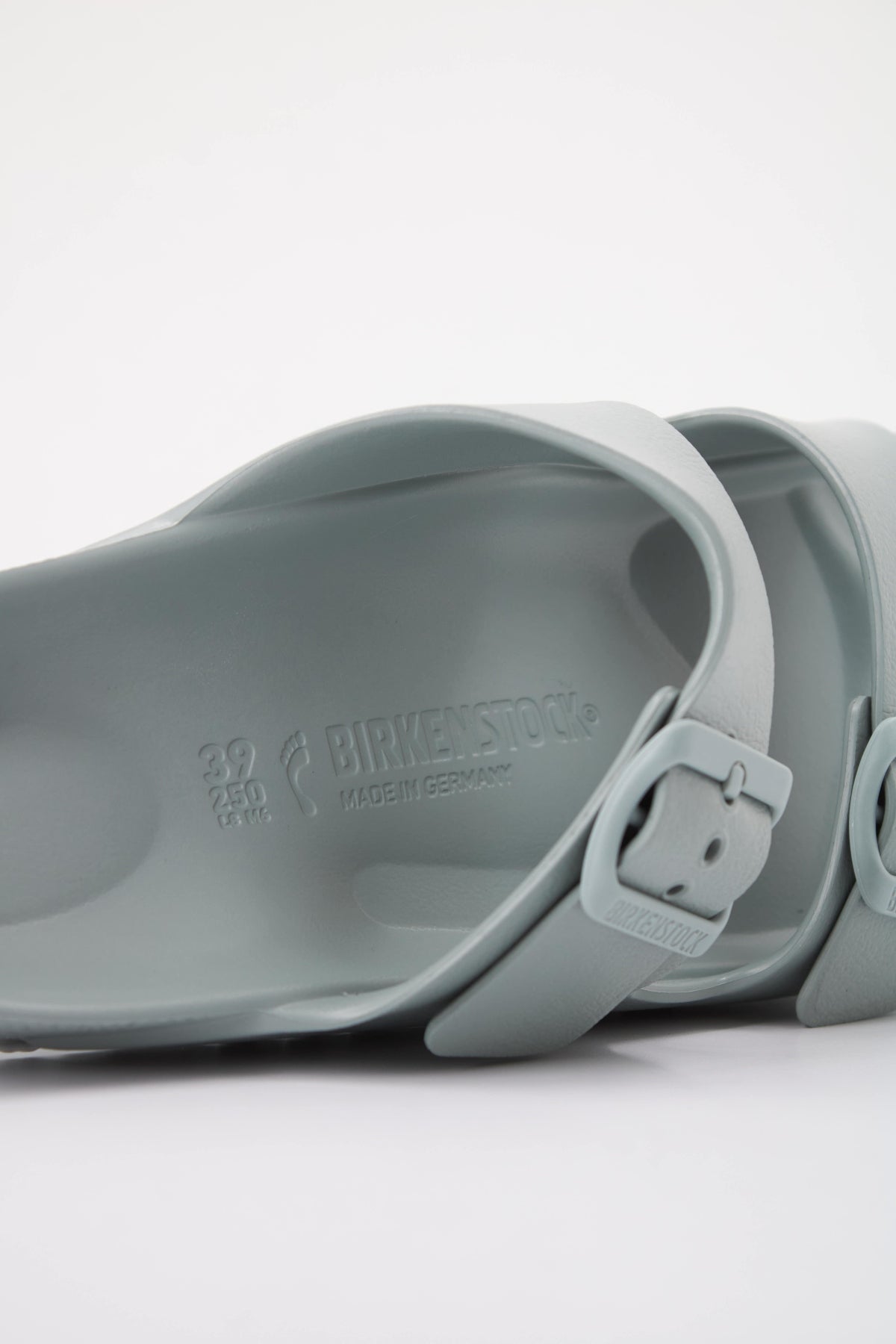 BIRKENSTOCK ARIZONA ESSENTIALS EVA en color VERDE (5)