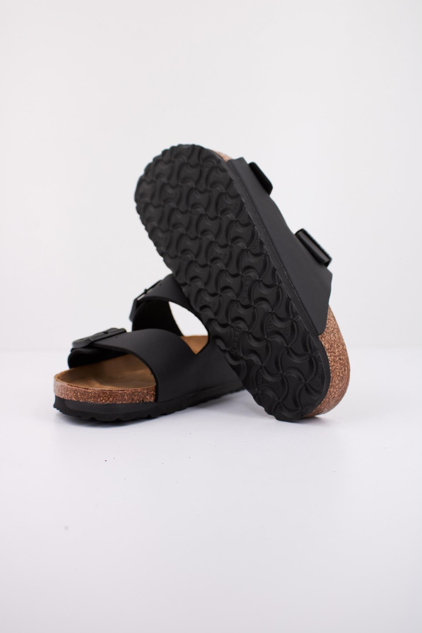 BIRKENSTOCK ARIZONA BF en color NEGRO (5)