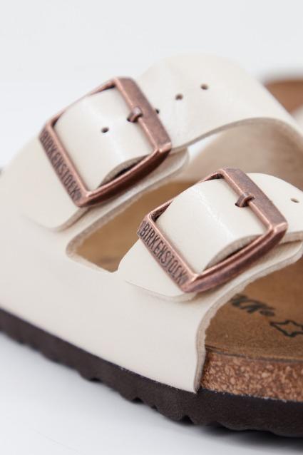 BIRKENSTOCK ARIZONA BF en color BEIS (2)