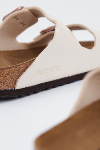 BIRKENSTOCK ARIZONA BF en color BEIS (4)