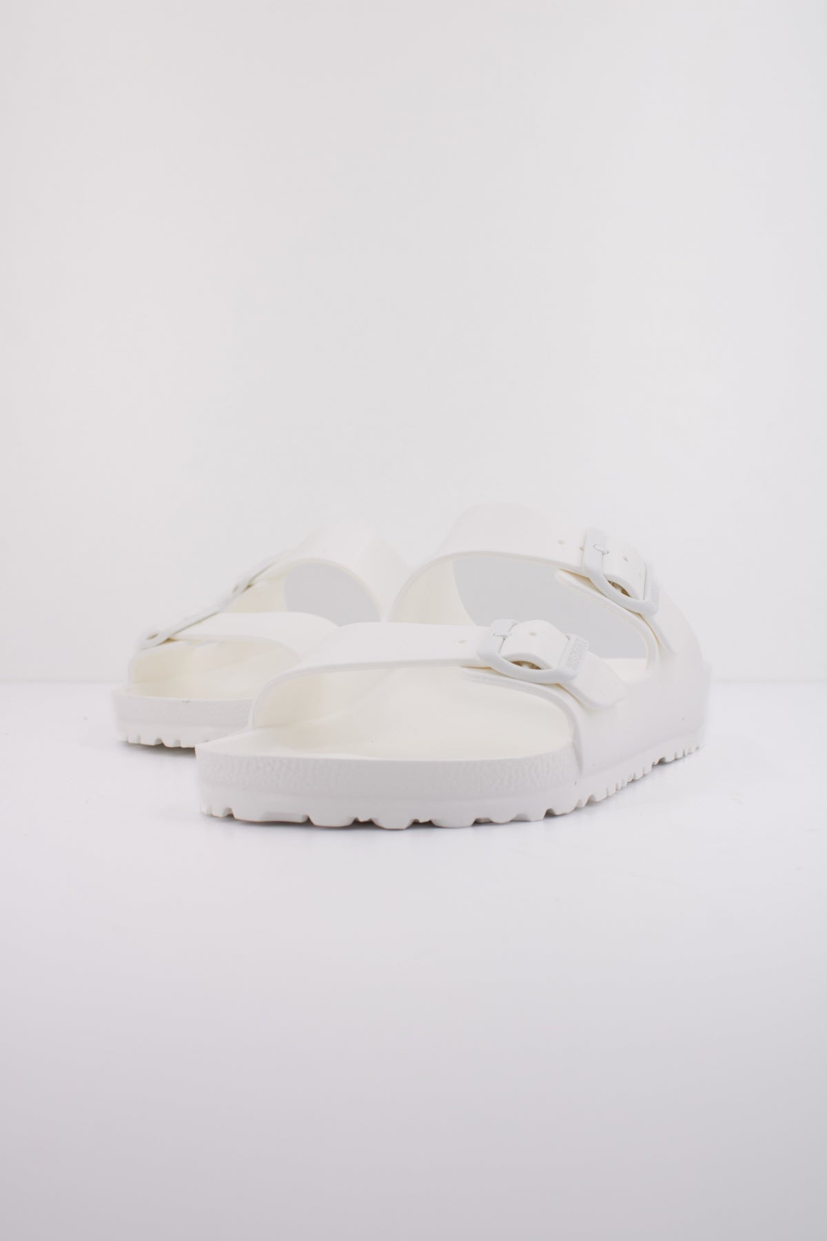 BIRKENSTOCK ARIZONA EVA en color BLANCO (2)