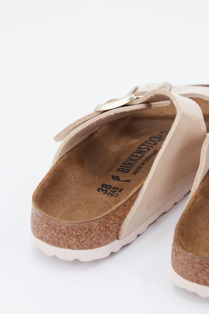 BIRKENSTOCK Arizona BF Patent en color NUDE (3)