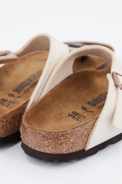 BIRKENSTOCK Gizeh BF en color PLATA (4)