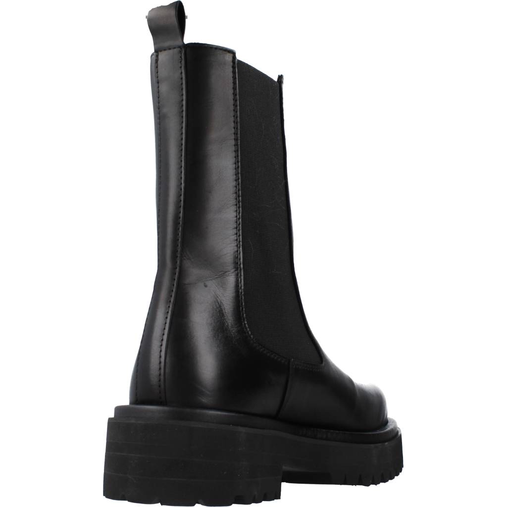 ALPE SIENNA en color NEGRO (3)