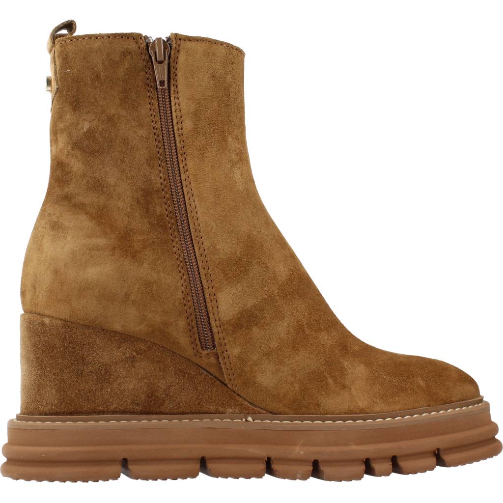 ALPE SIDNEY en color MARRON CLARO (4)