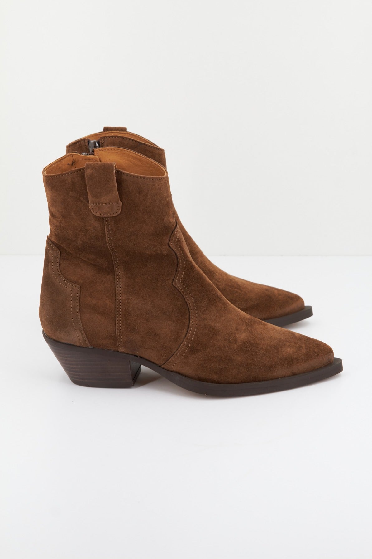ALPE WESTERN en color MARRON (1)
