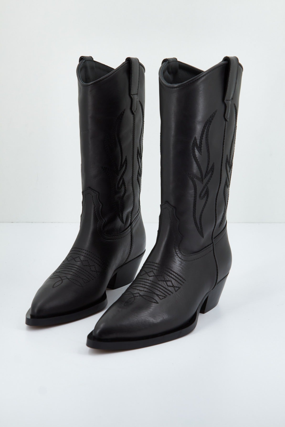 ALPE WESTERN en color NEGRO (2)