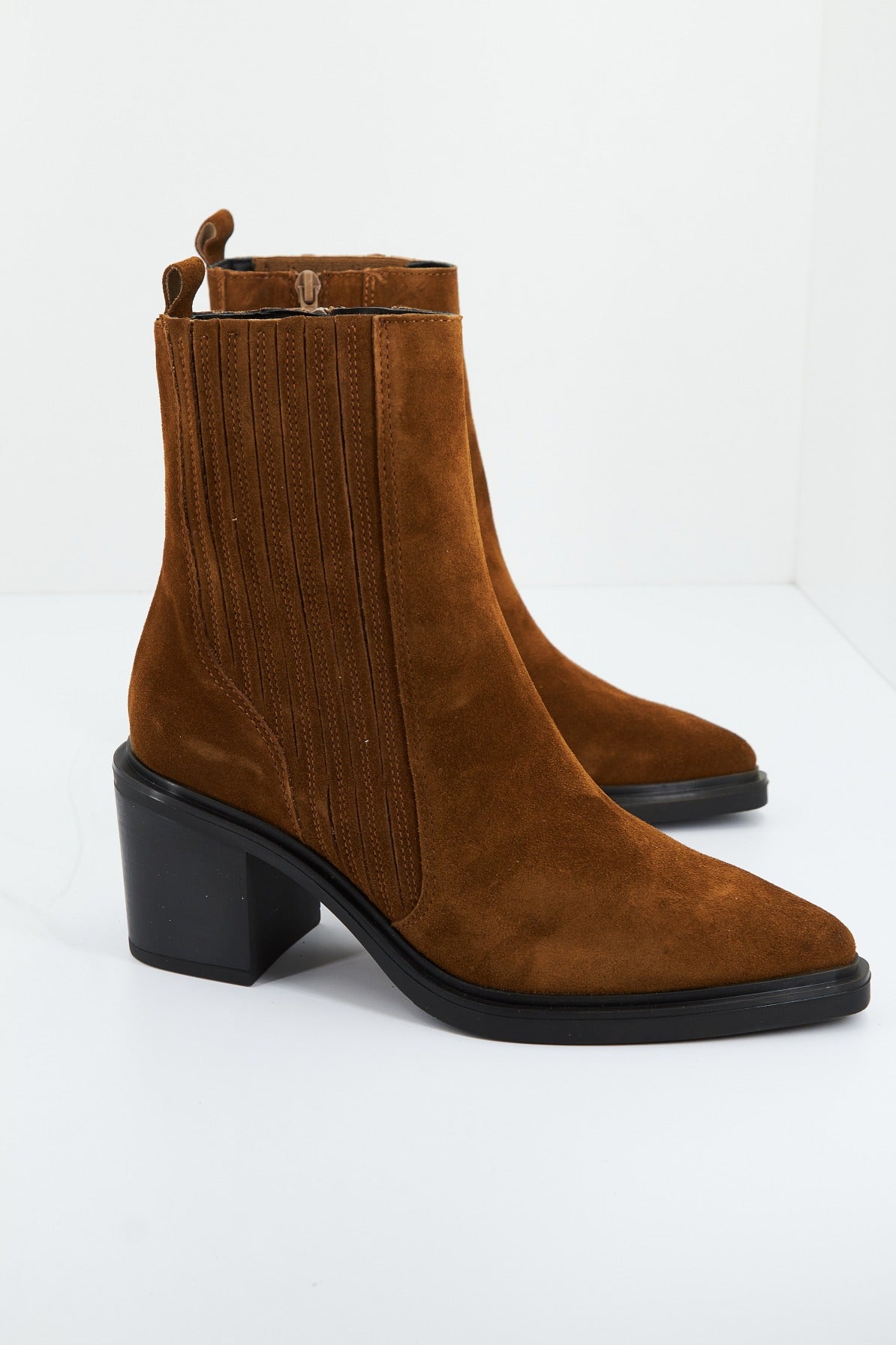ALPE NAOMI en color MARRON (2)