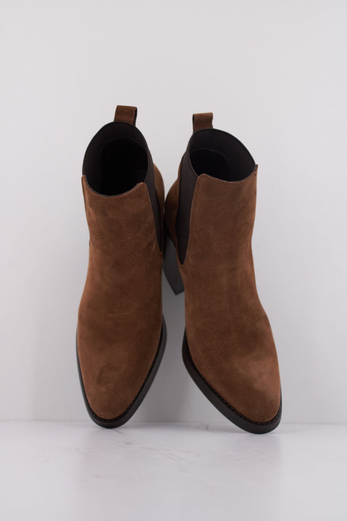 ALPE EYNA en color MARRON CLARO (3)