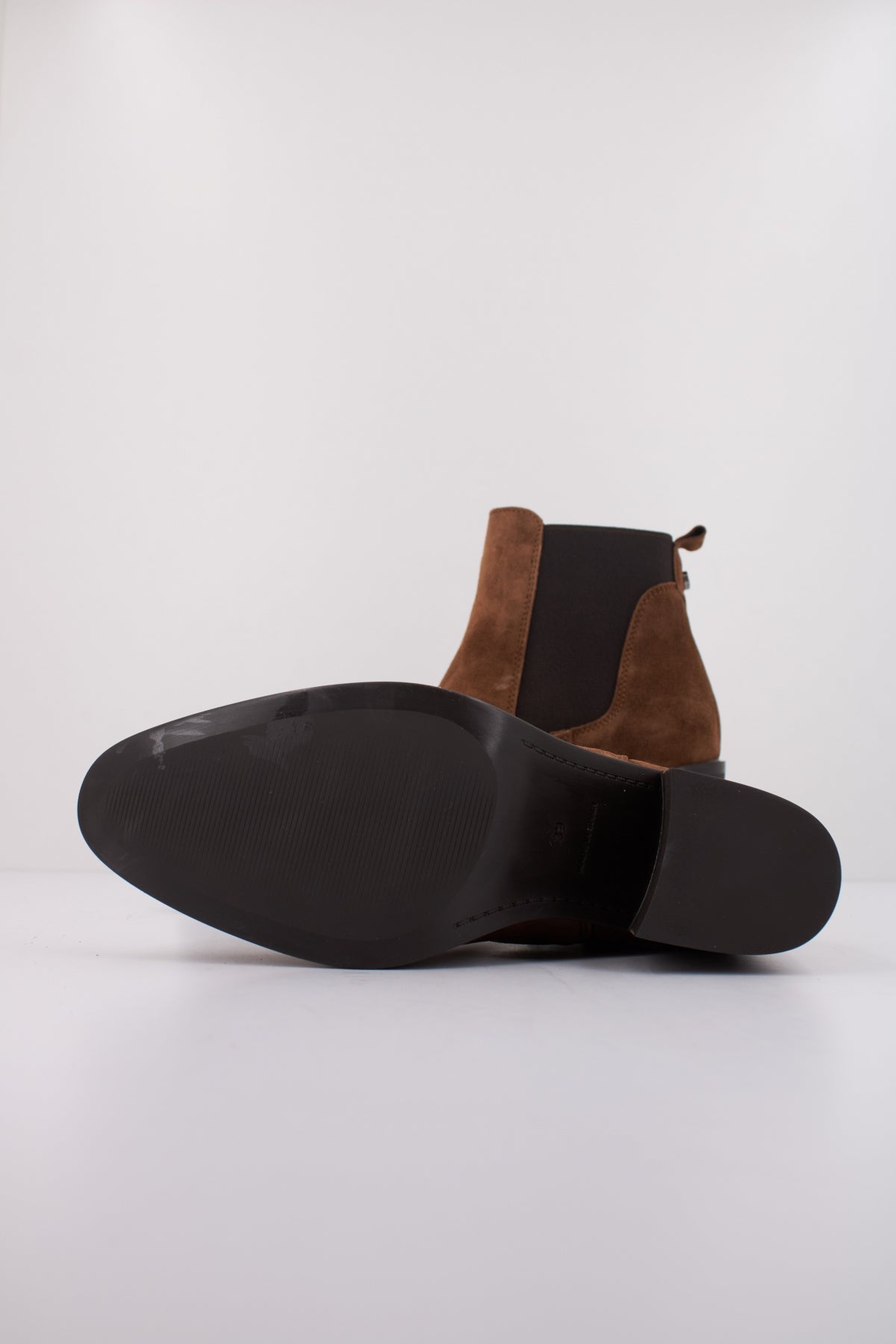 ALPE EYNA en color MARRON CLARO (5)