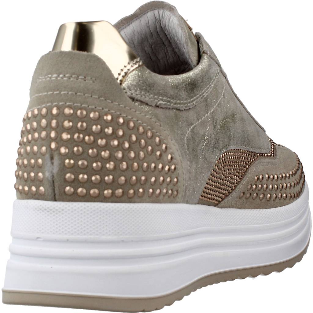 NERO GIARDINI ED en color ORO (3)