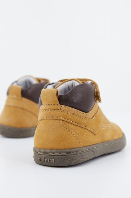 CHICCO GIGANTIS en color MARRON CLARO (3)