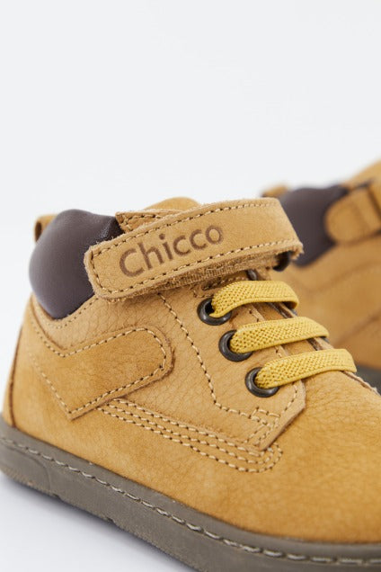 CHICCO GIGANTIS en color MARRON CLARO (4)