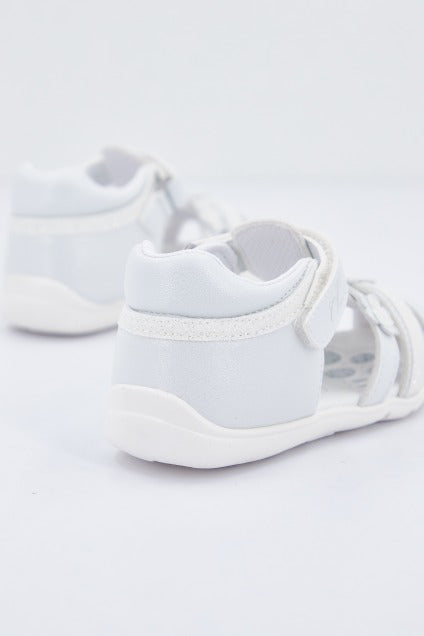 CHICCO GUENDY en color BLANCO (3)