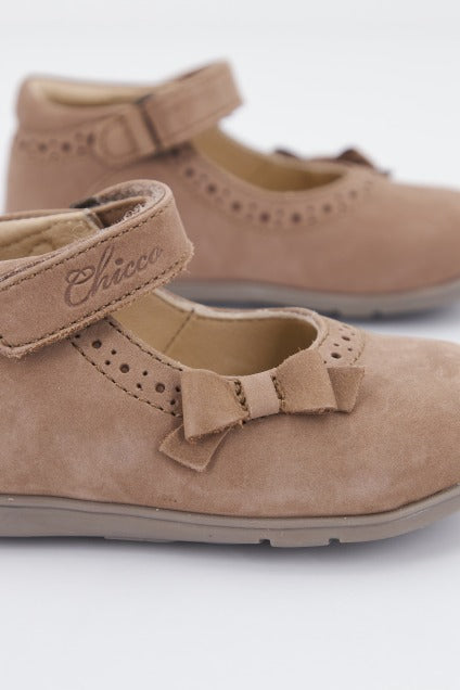 CHICCO GLORA en color MARRON (4)
