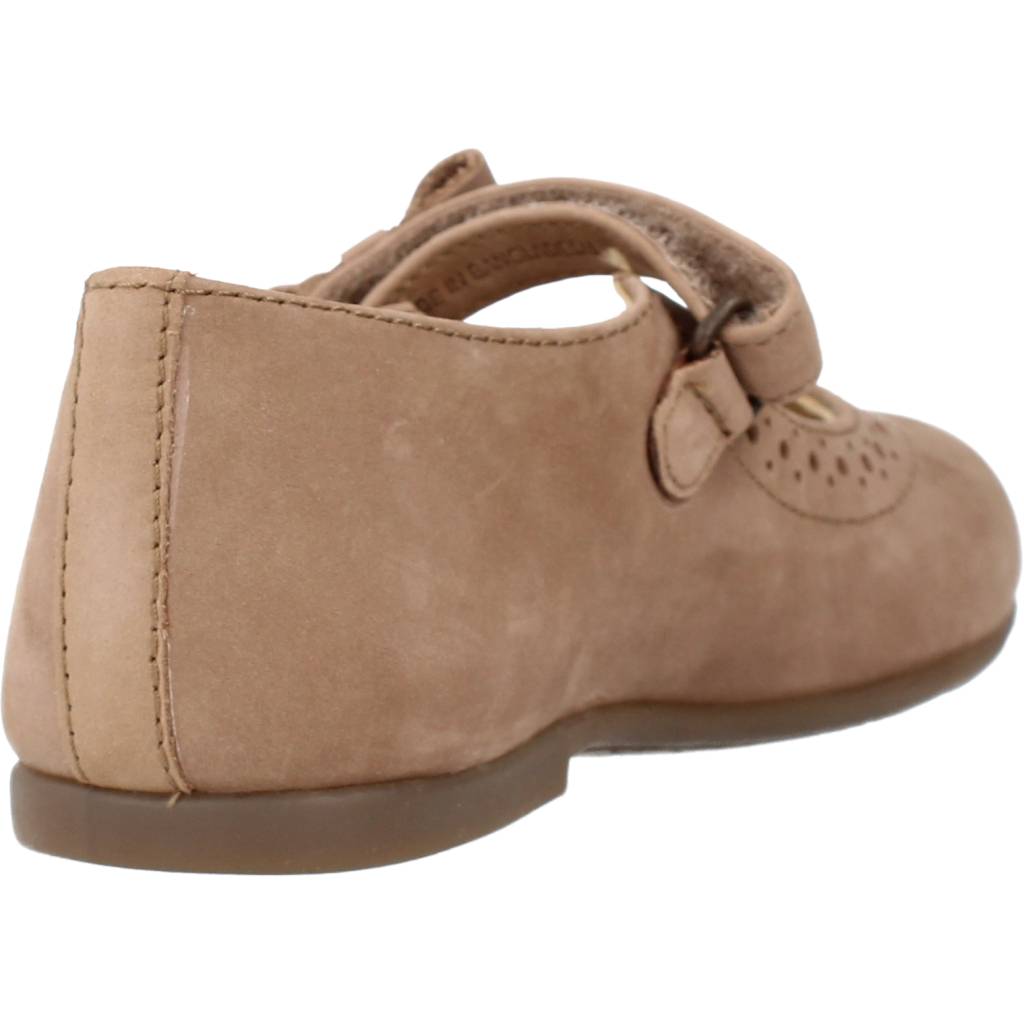 CHICCO CILLY en color MARRON CLARO (3)