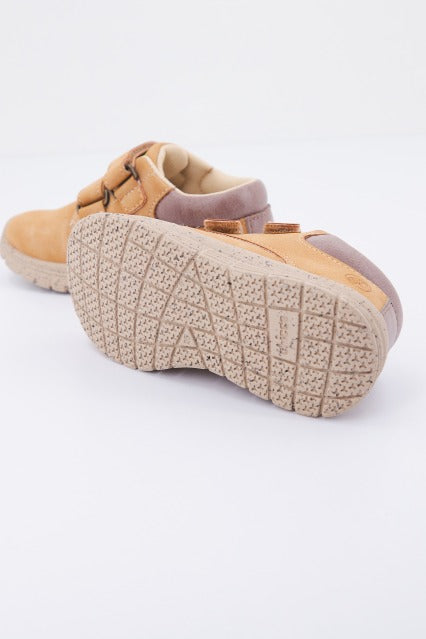 CHICCO CHIOS en color MARRON CLARO (4)