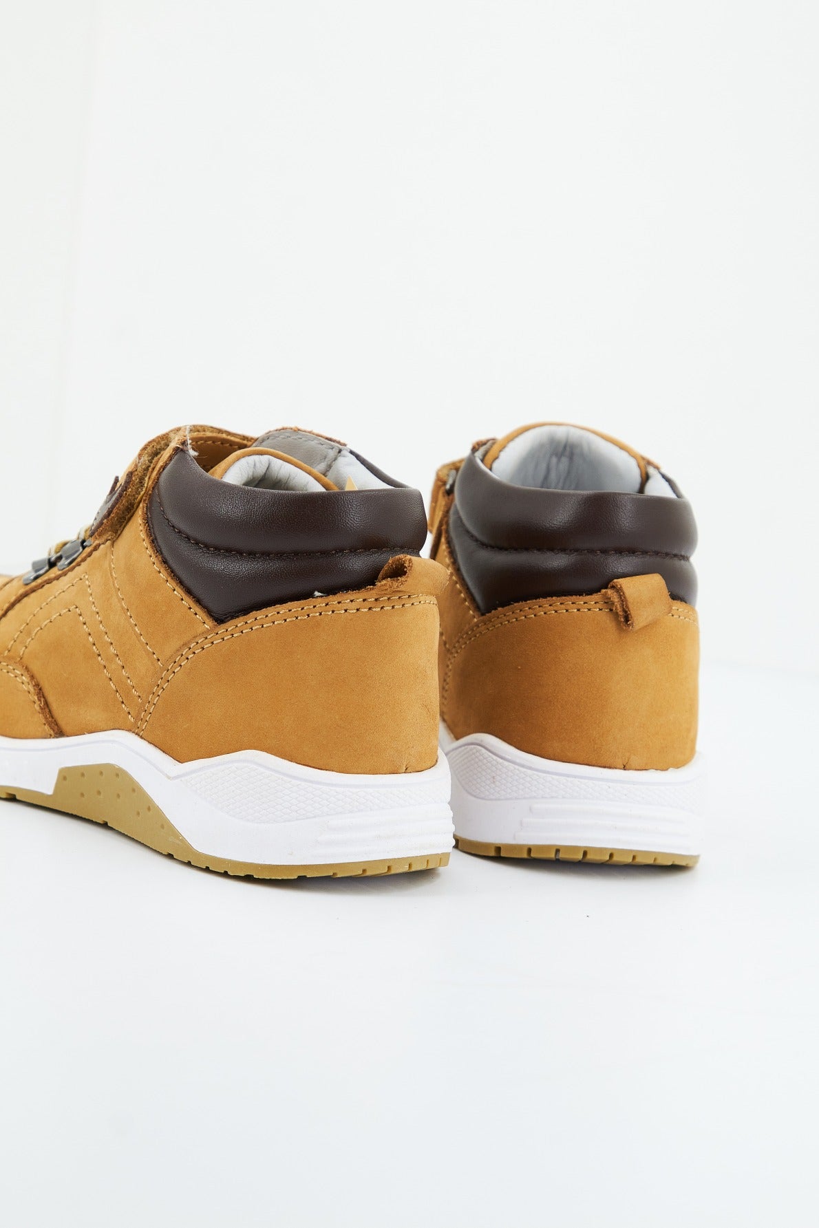 CHICCO C en color MARRON (3)