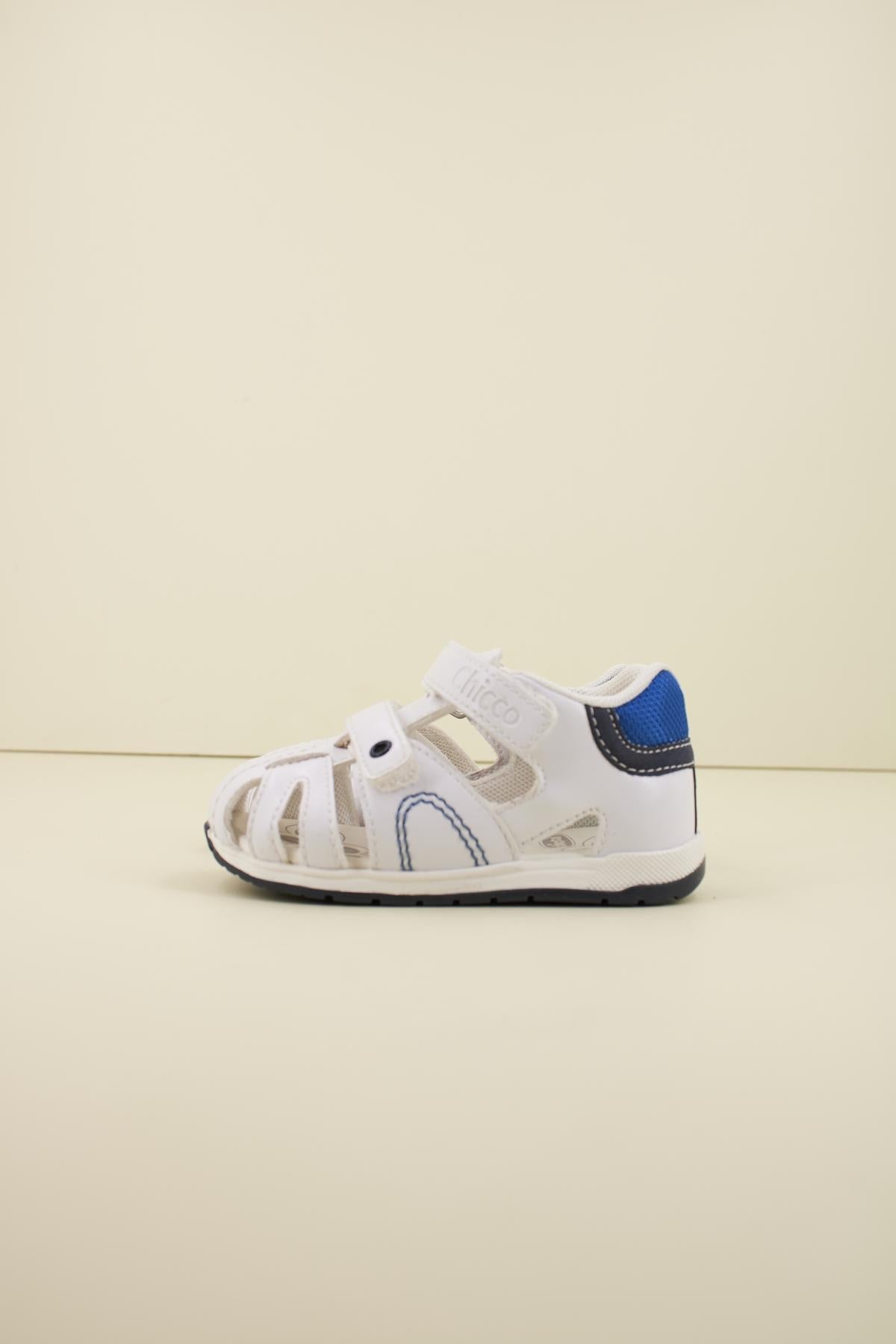 CHICCO C en color BLANCO (1)